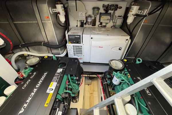 Picture 9 BENETEAU MONTE CARLO 5 S