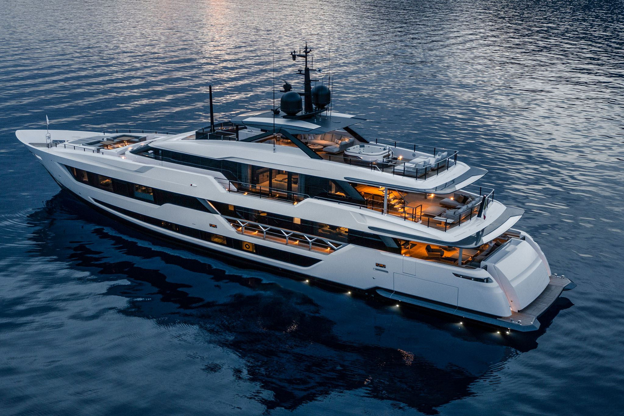 Picture 18 Custom Line 140'