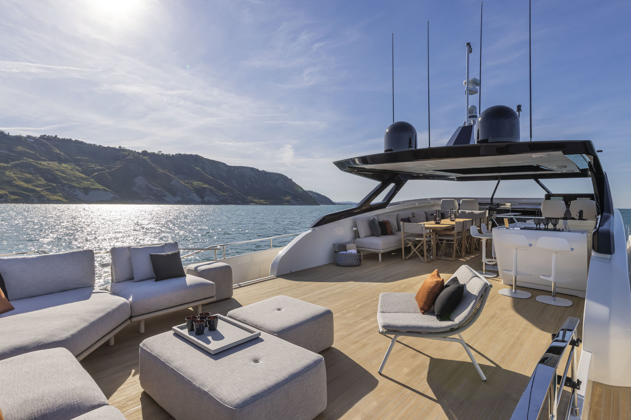 Picture 9 FERRETTI 1000