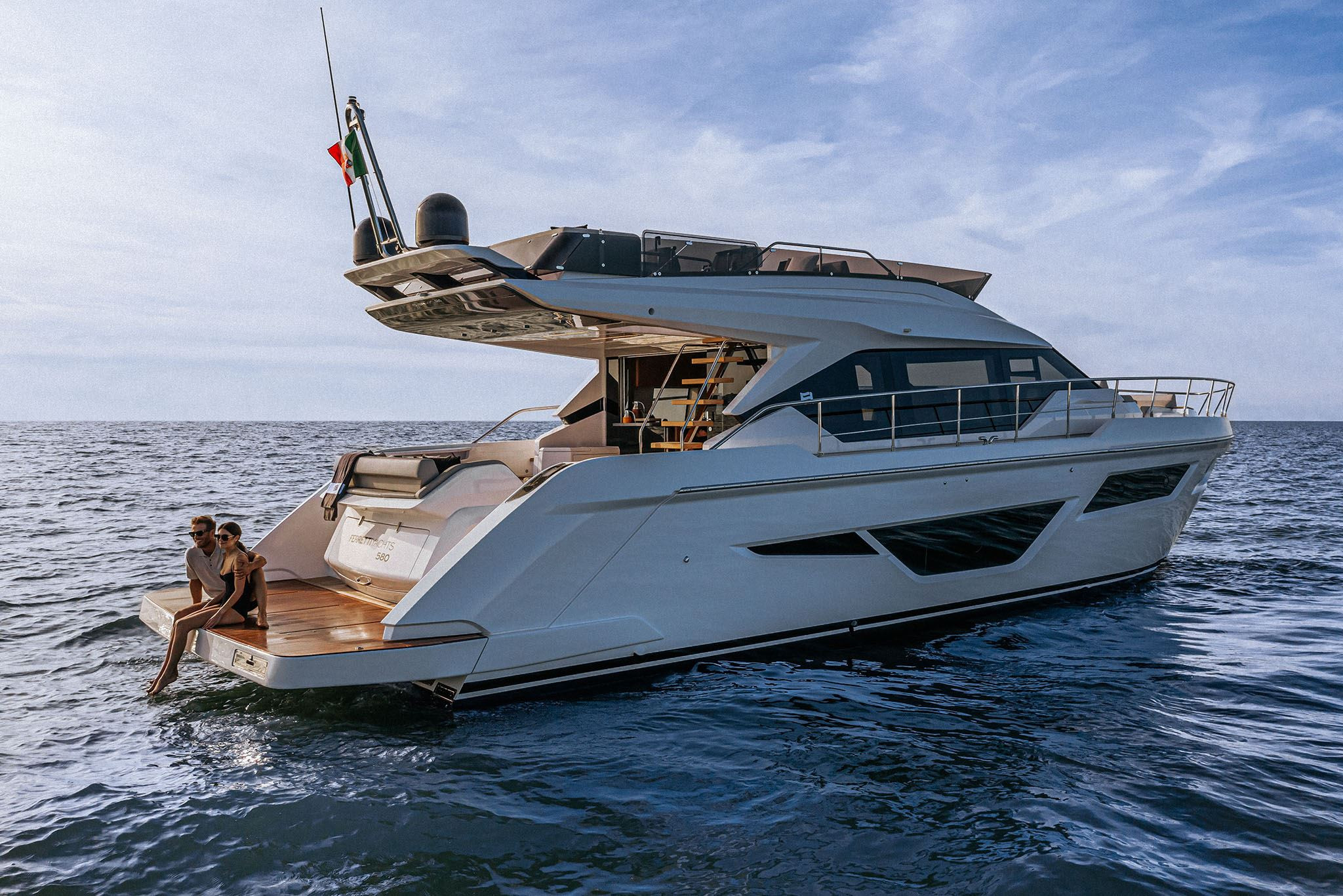 Picture 11 FERRETTI 580