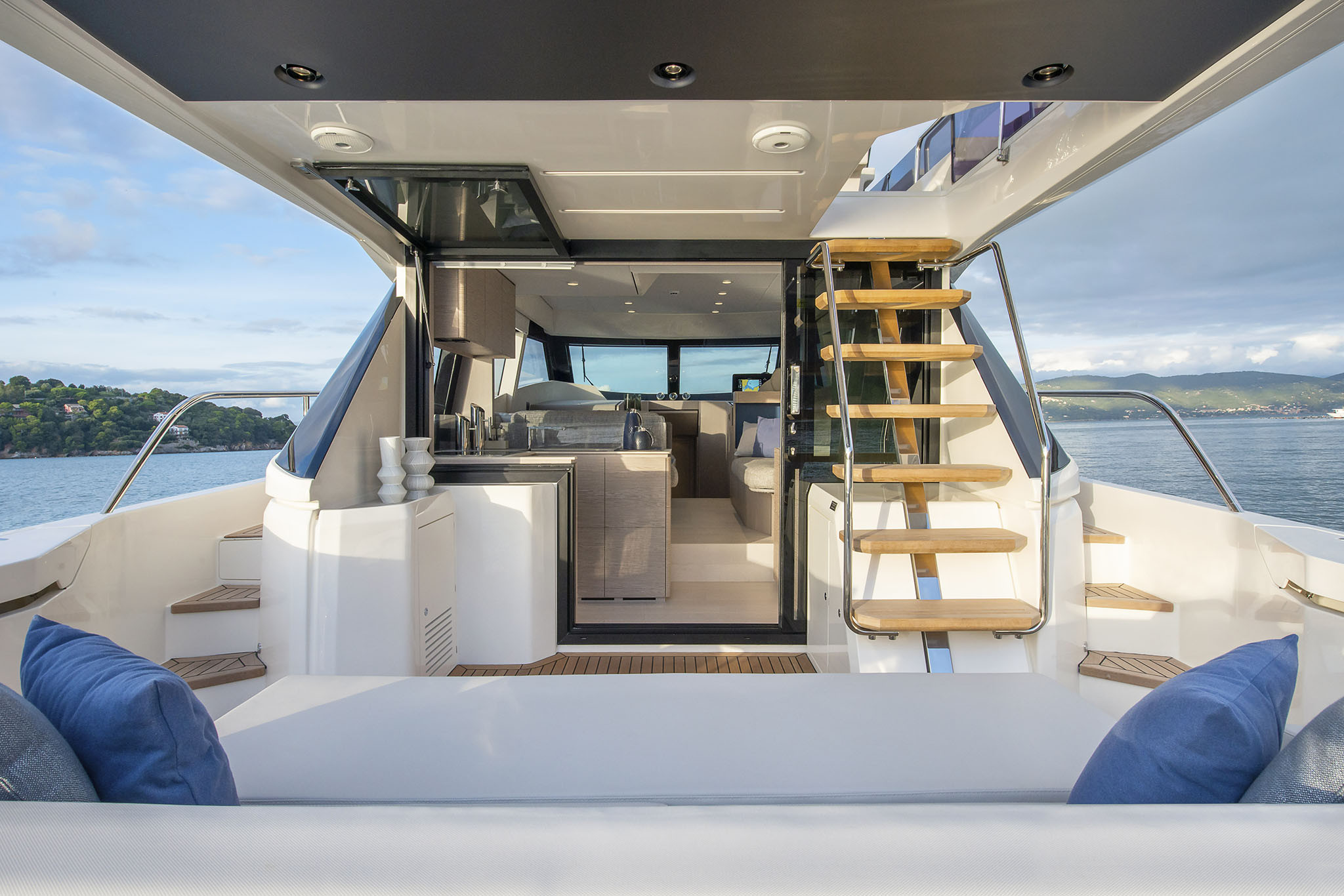 Picture 8 FERRETTI 500