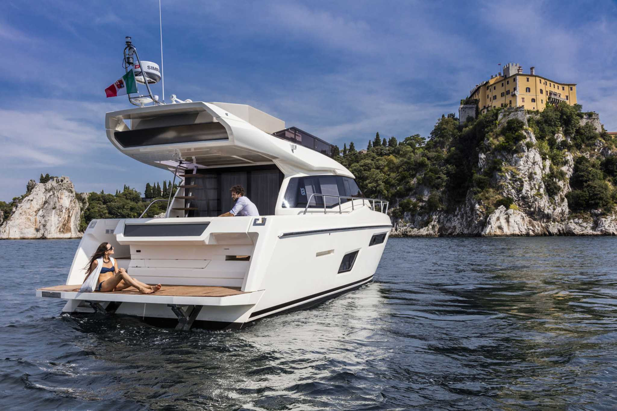 Picture 1 FERRETTI 450