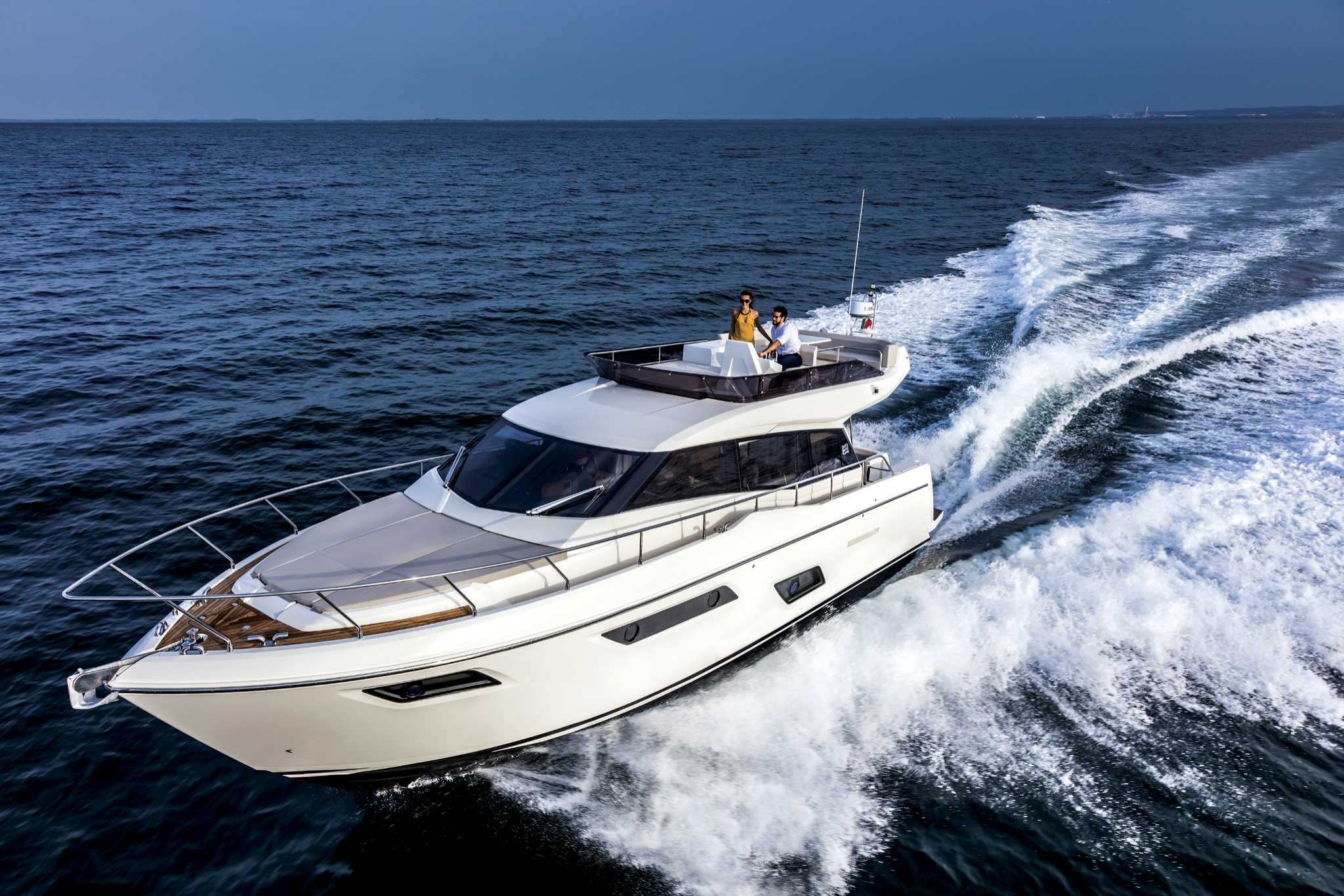 Picture 13 FERRETTI 450