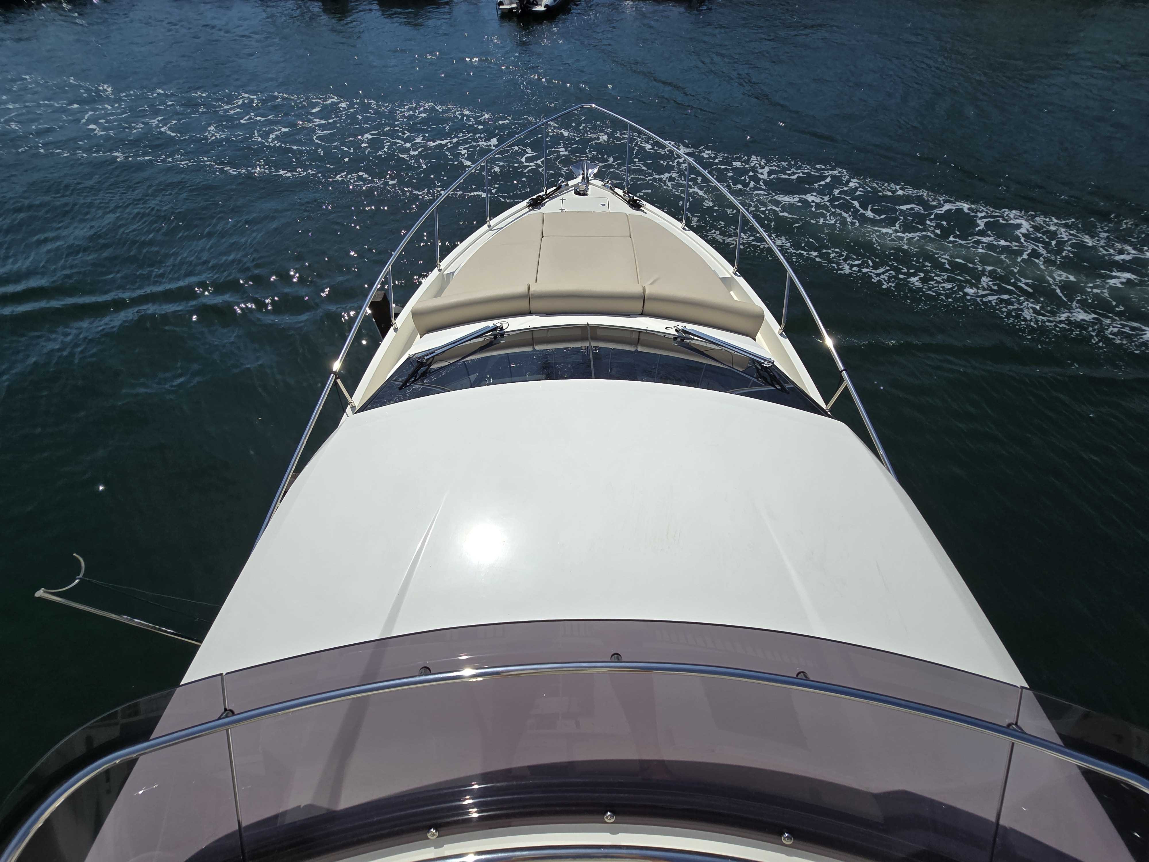 Picture 27 FERRETTI 450