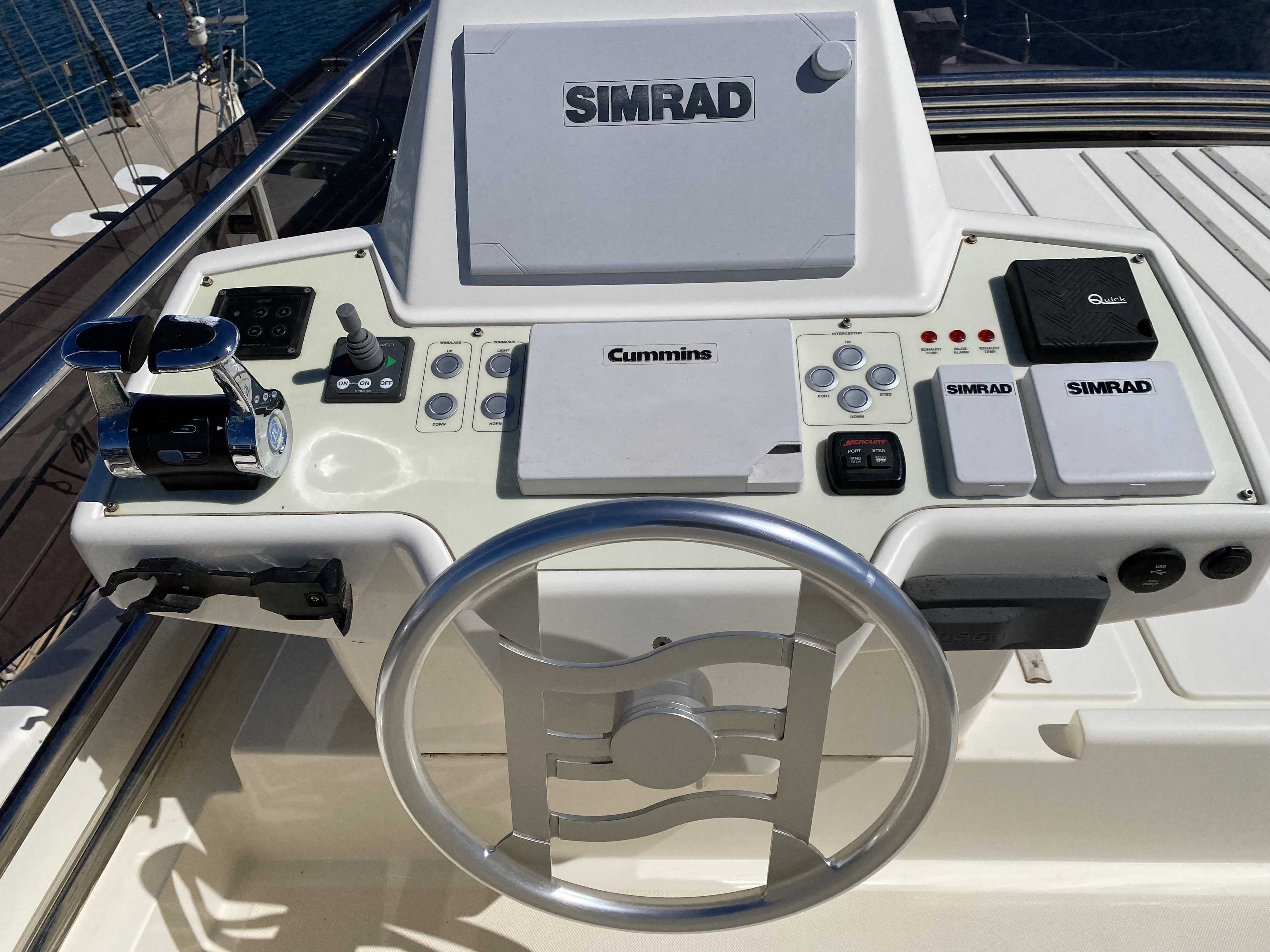 Picture 15 FERRETTI 550