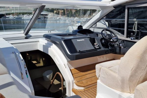 Picture 13 Princess V50