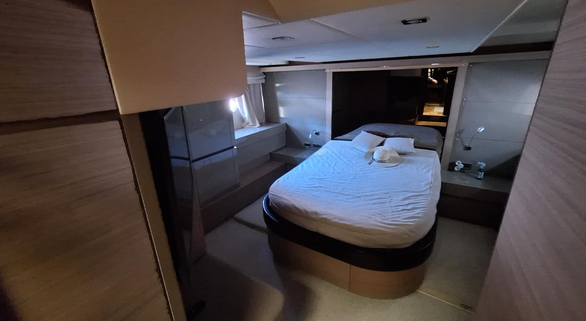 Picture 13 QUEENS YACHTS QUEENS 54