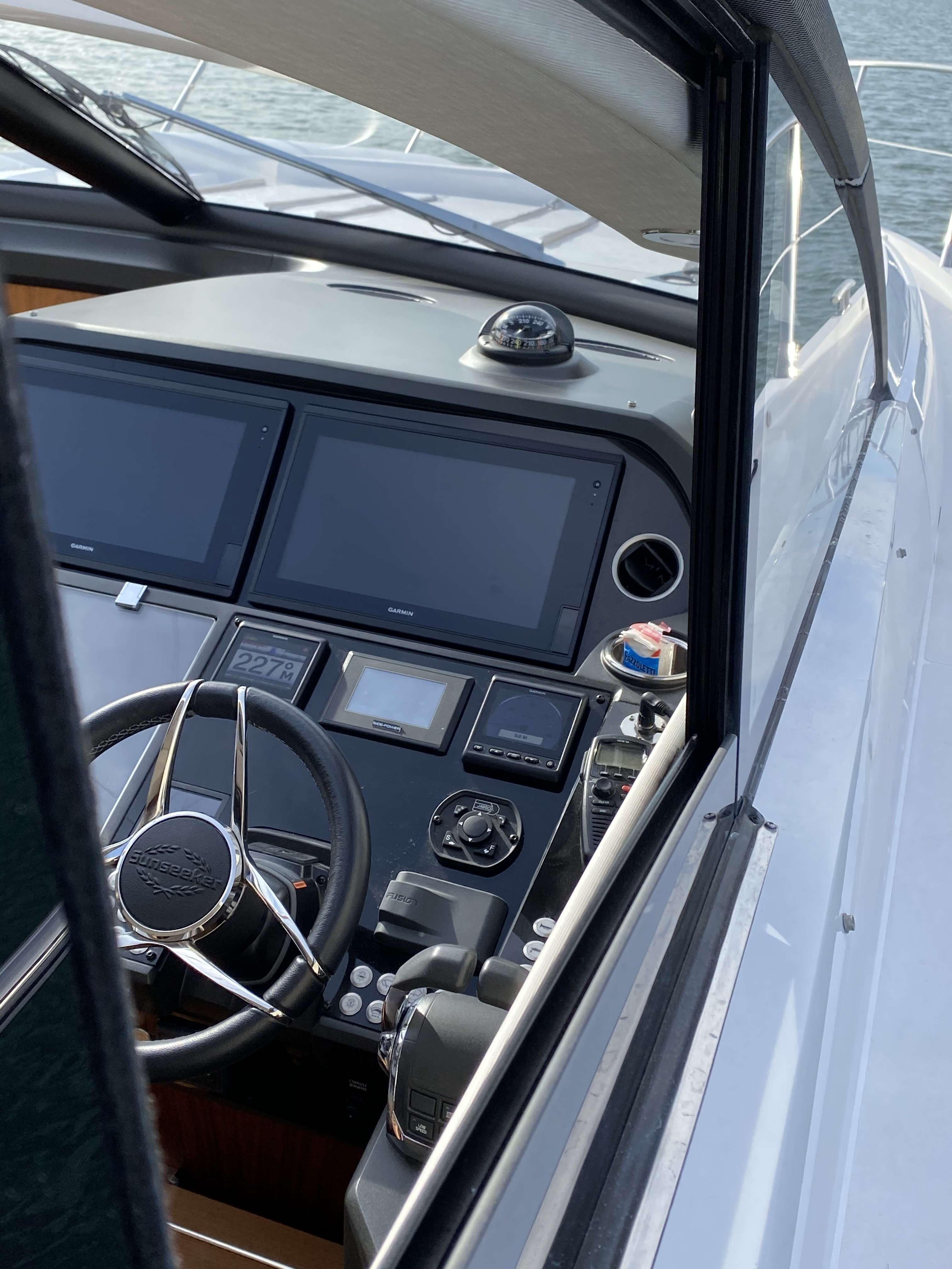 Picture 11 Sunseeker Predator 57