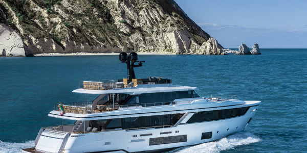 Thumbnail Custom Line NAVETTA 30