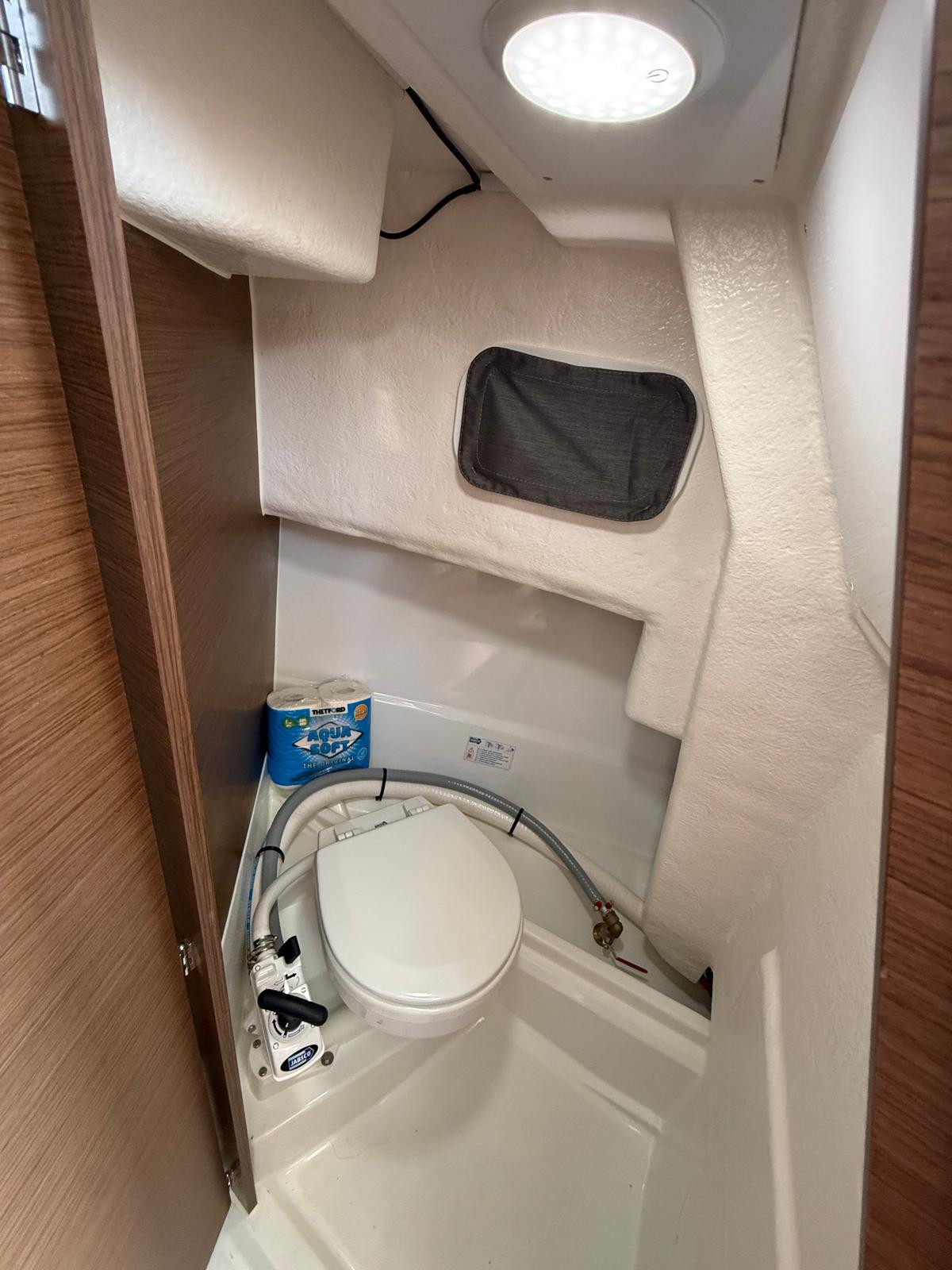 Picture 13 BENETEAU MERRY FISHER 695 SPORT S2
