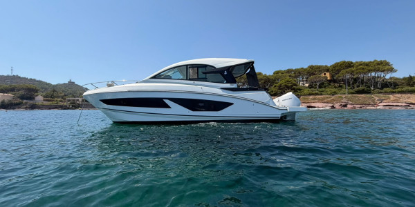 Thumbnail BENETEAU GRAN TURISMO 32