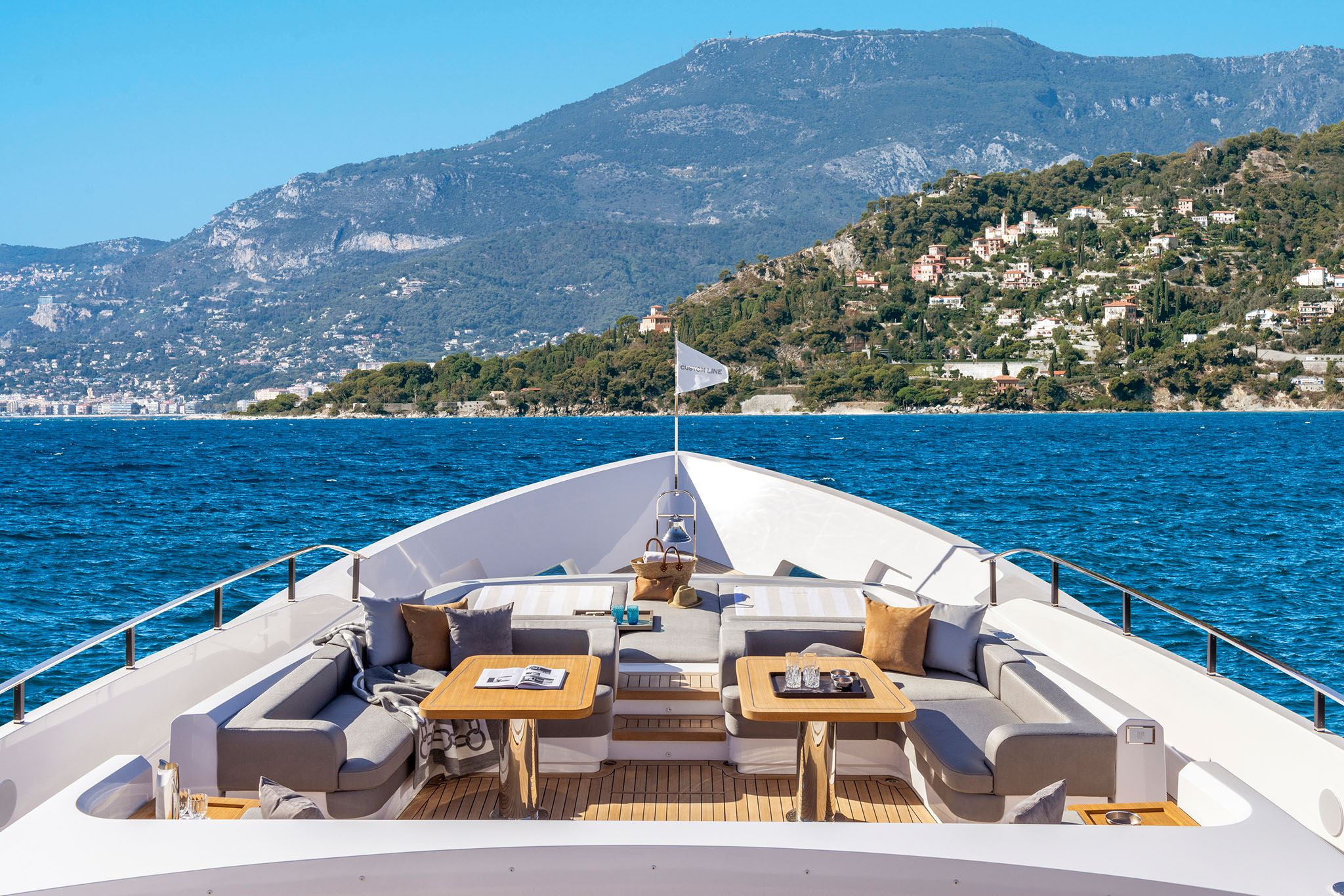 Custom Line 50 neuf en vente chez JMA Yachting