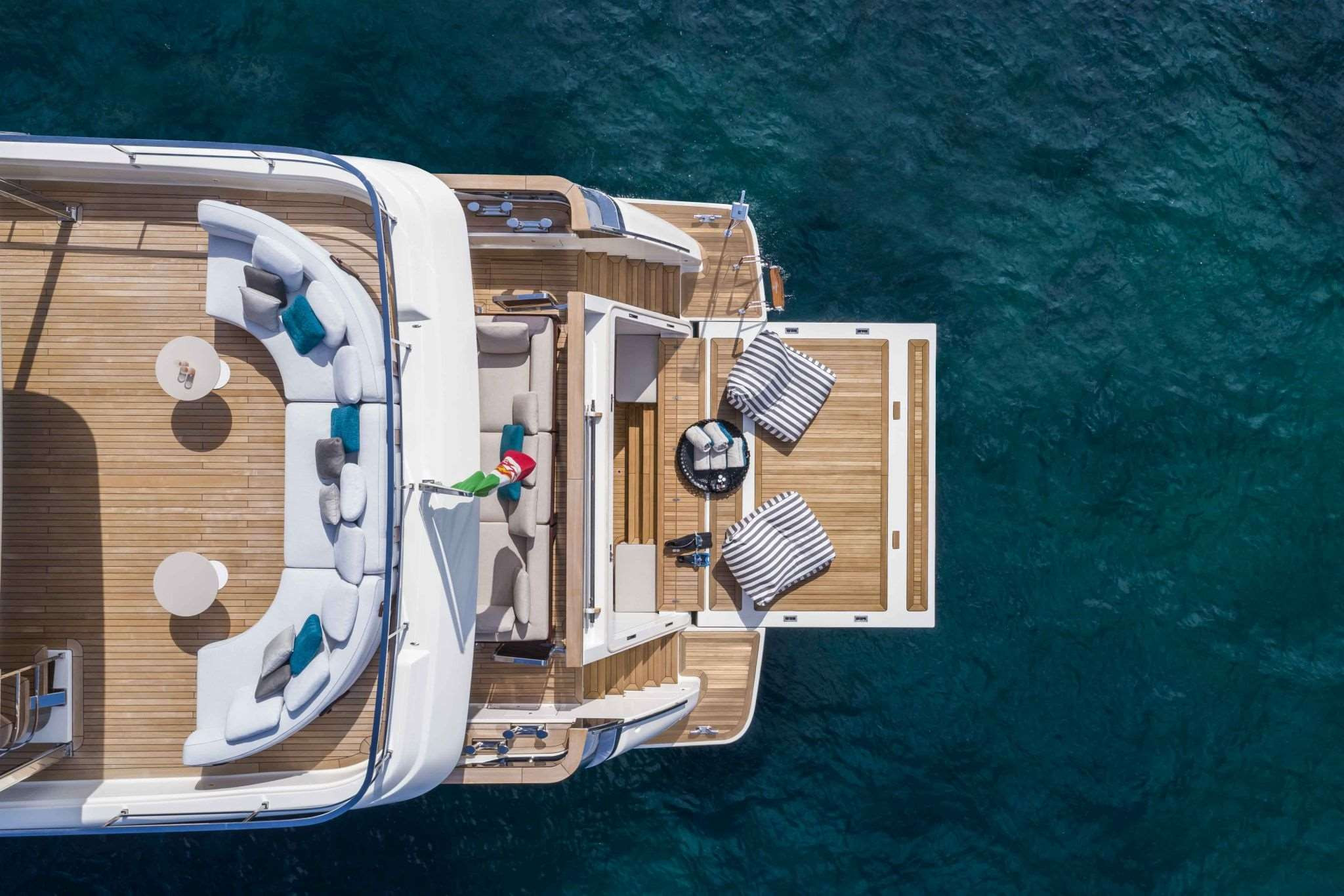 Custom Line Navetta 42 neuf en vente chez JMA Yachting