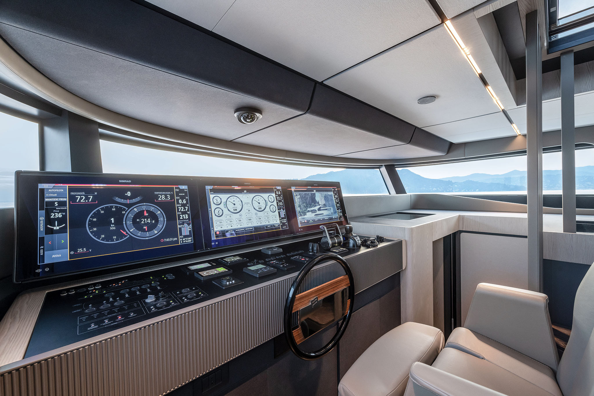 Infynito 80 neuf en vente chez JMA Yachting