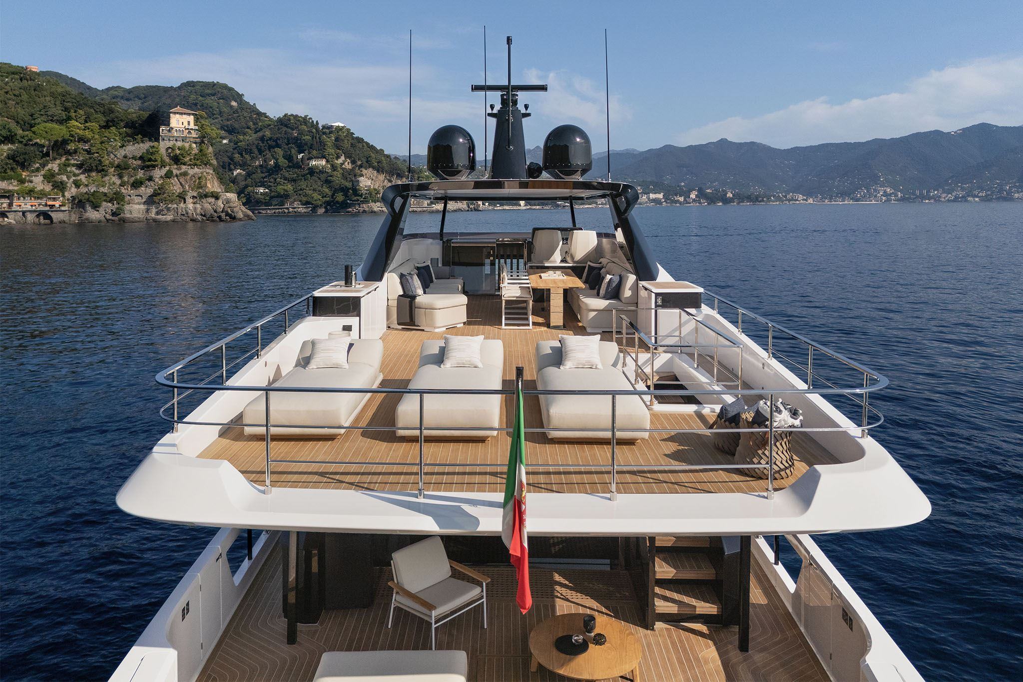 Infynito 80 neuf en vente chez JMA Yachting