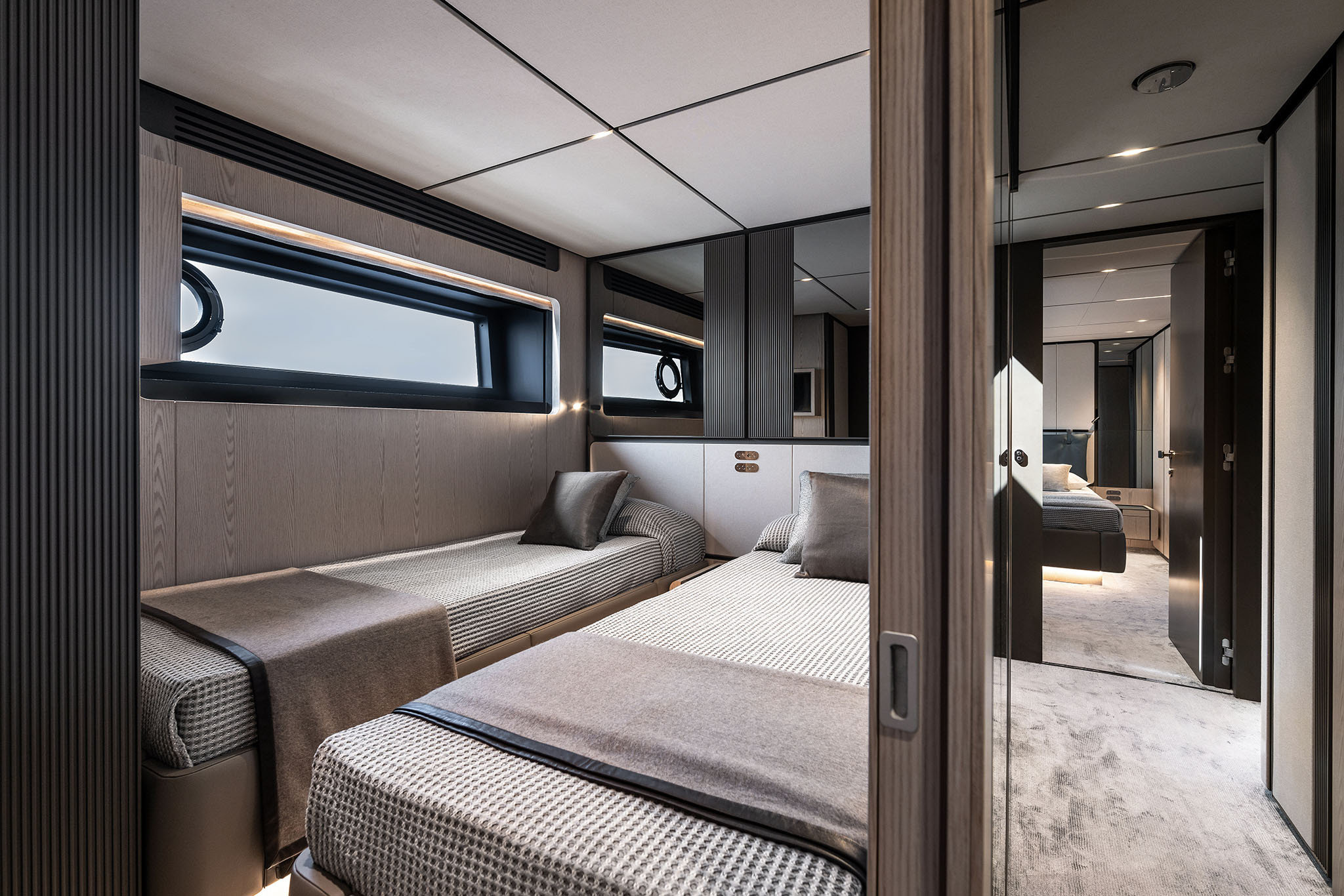 Infynito 80 neuf en vente chez JMA Yachting