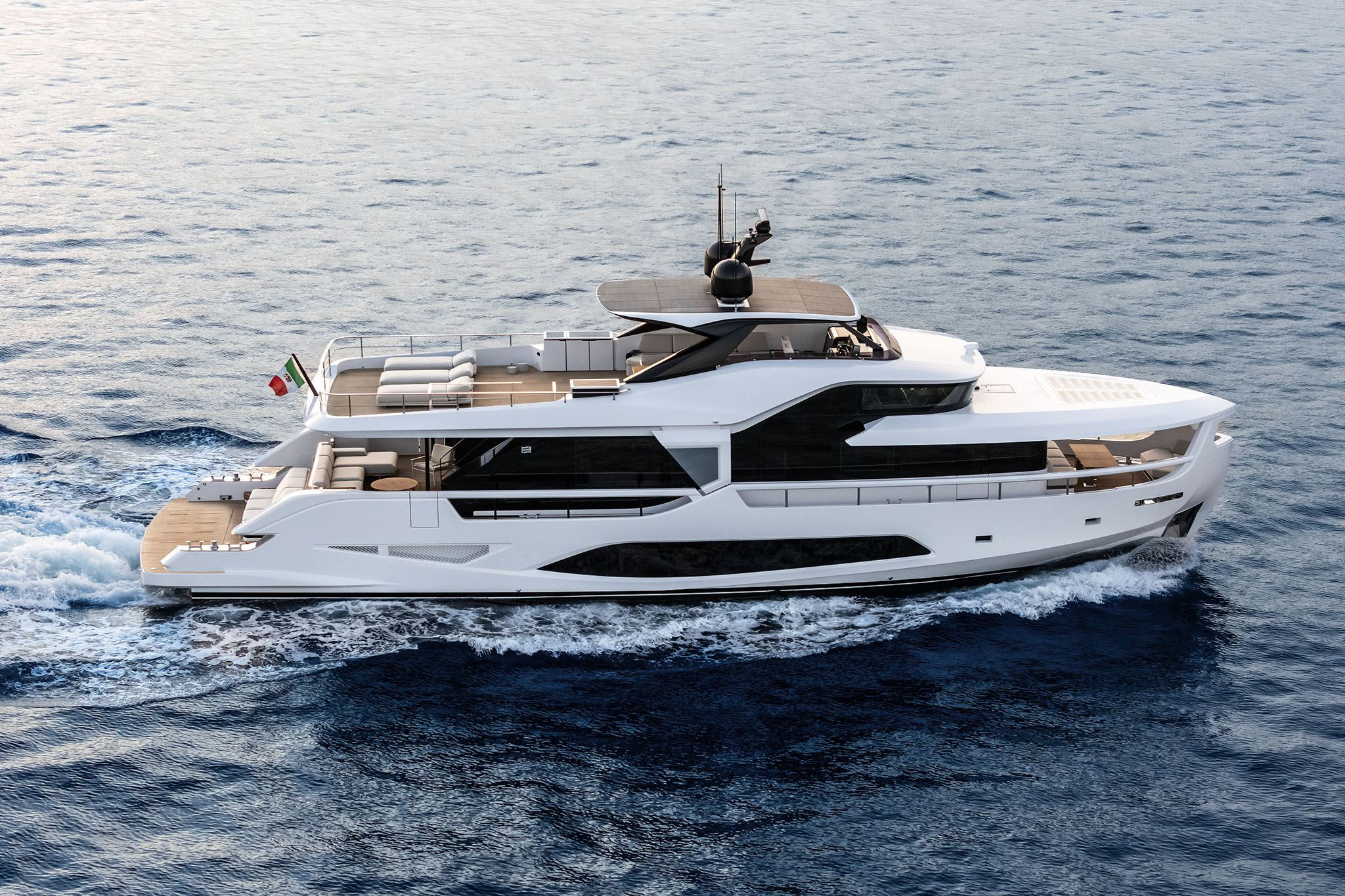 Infynito 80 neuf en vente chez JMA Yachting