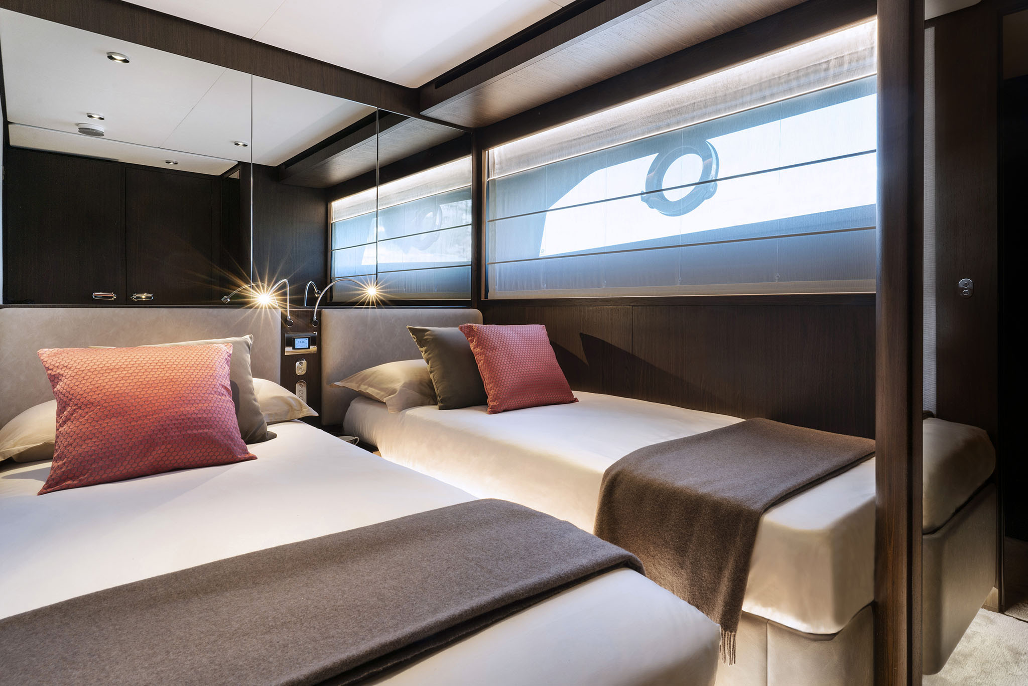 Ferretti Yachts 860 neuf en vente chez JMA Yachting