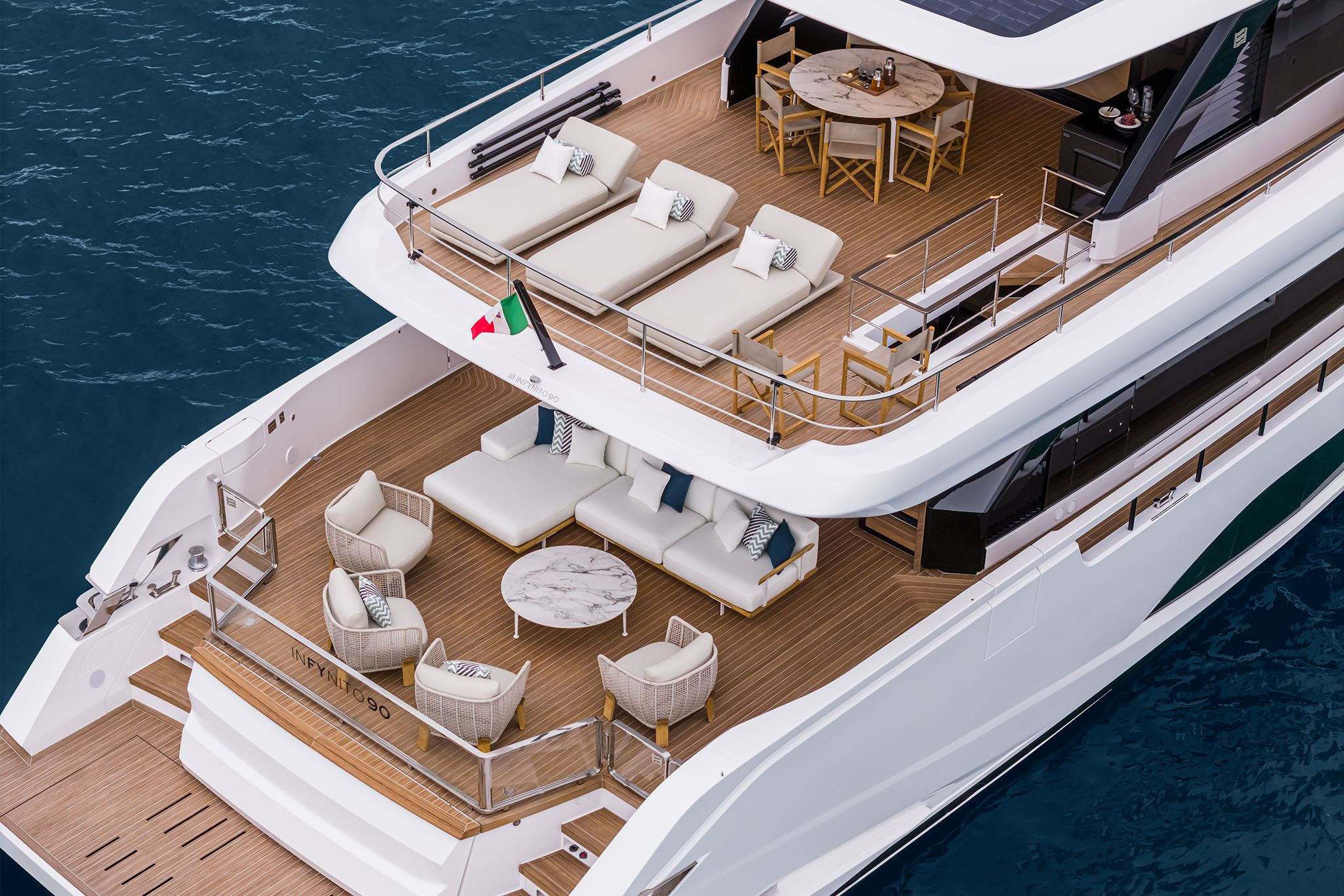 Infynito 90 neuf en vente chez JMA Yachting