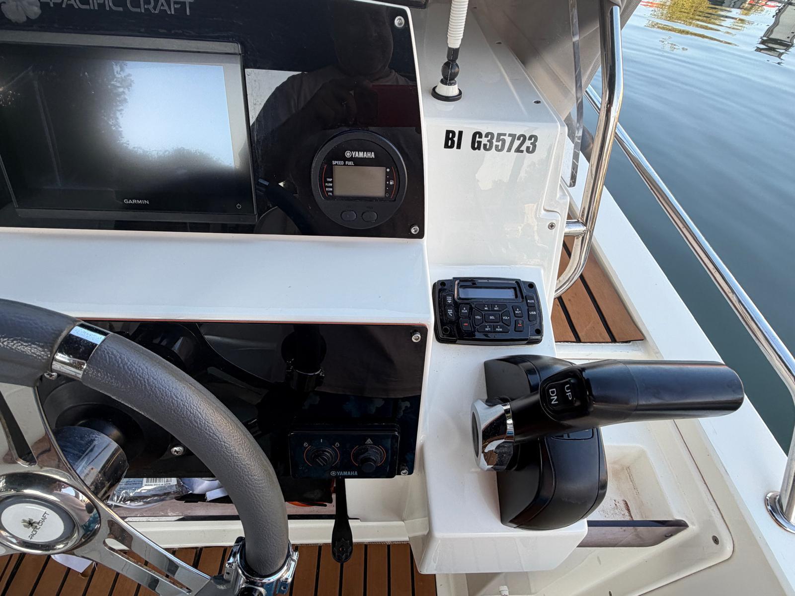 Picture 12 PACIFIC CRAFT  6.50 SUN CRUISER