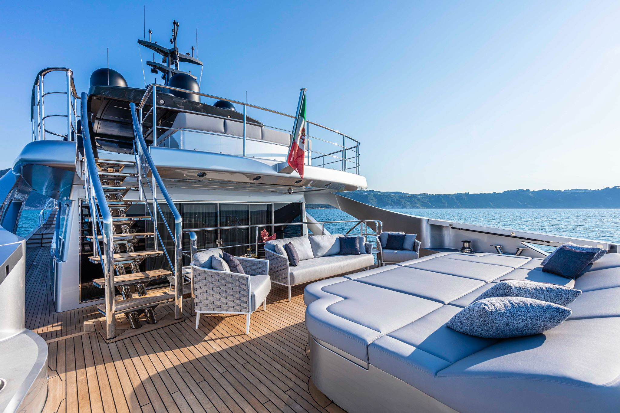 Pershing 140 neuf en vente chez JMA Yachting