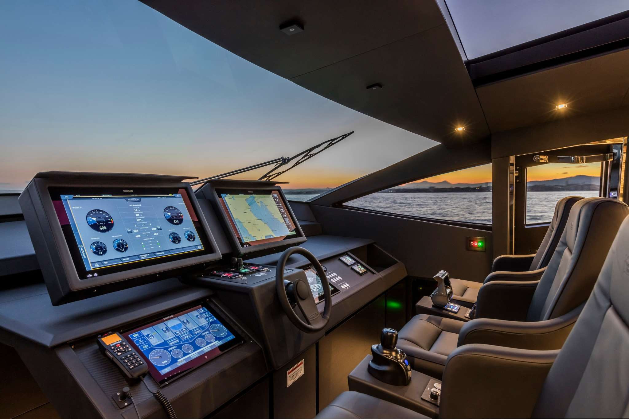 Pershing 8x neuf en vente chez JMA Yachting