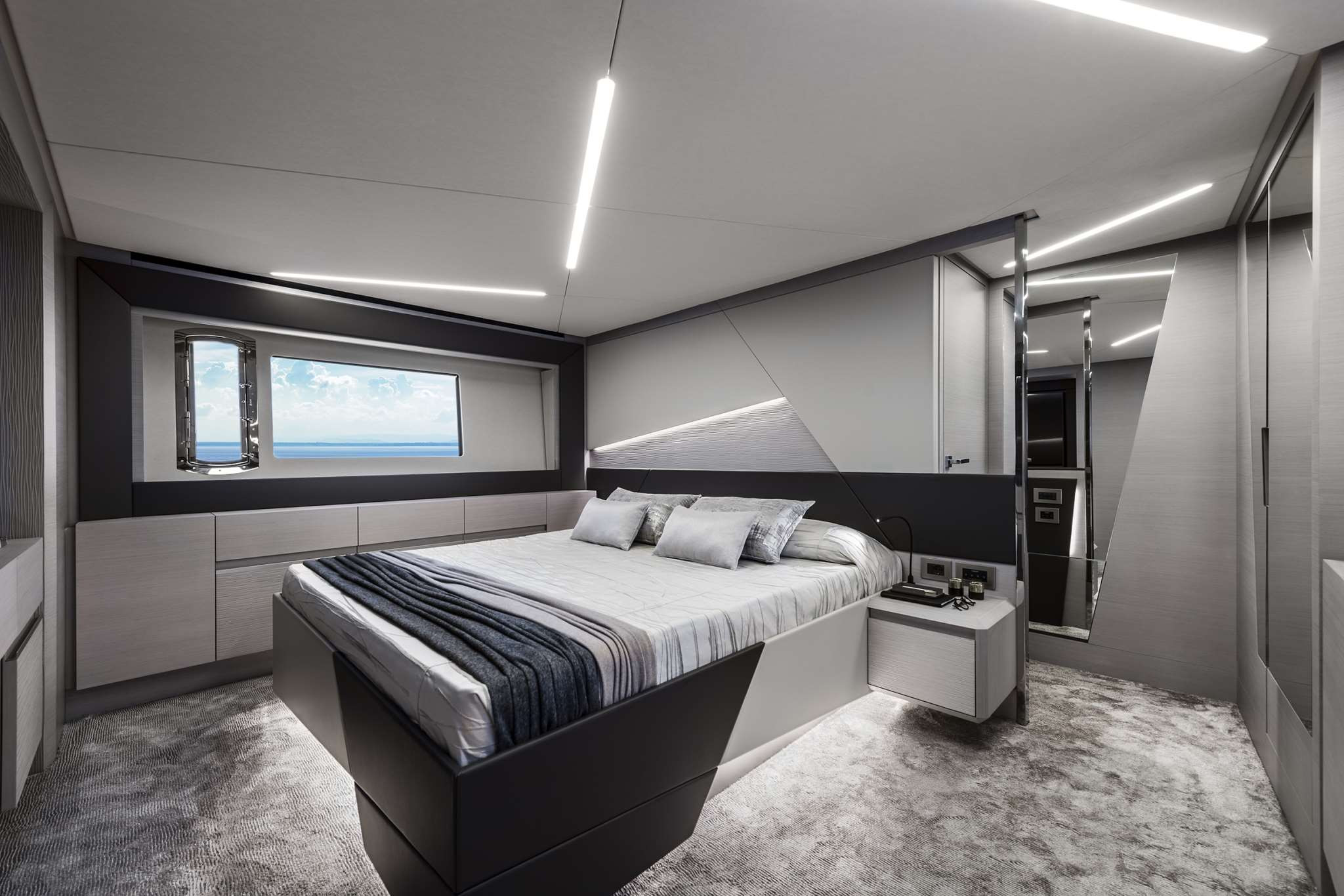 Pershing 7x neuf en vente chez JMA Yachting