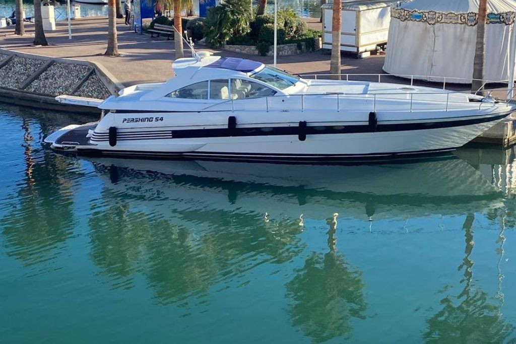 Pershing 54 d'occasion en vente chez JMA Yachting