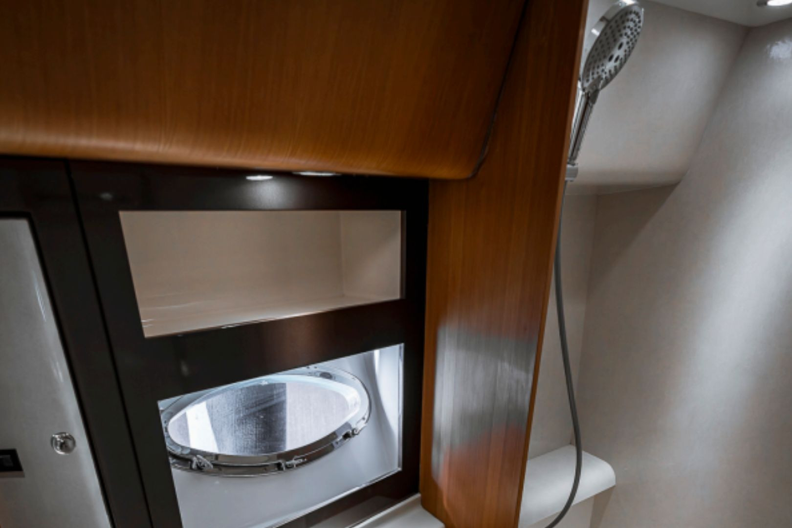 Riva 54 Aquarius d'occasion en vente chez JMA Yachting